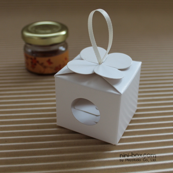 little bee { honey box } little bee { honey box }