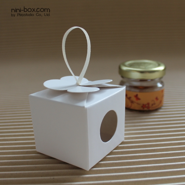 little bee { honey box } little bee { honey box }