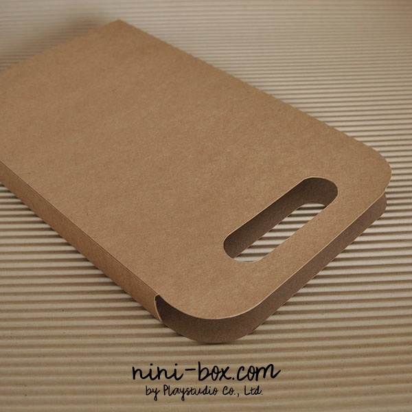 Daisy { paper bag } Daisy { paper bag }