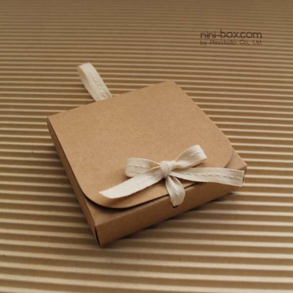 momo series { small premium box } momo series { small premium box }