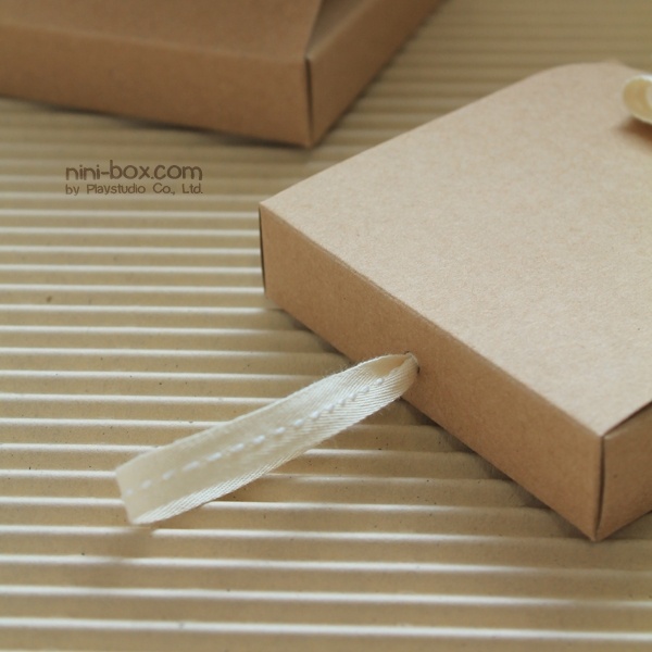 momo series { small premium box } momo series { small premium box }