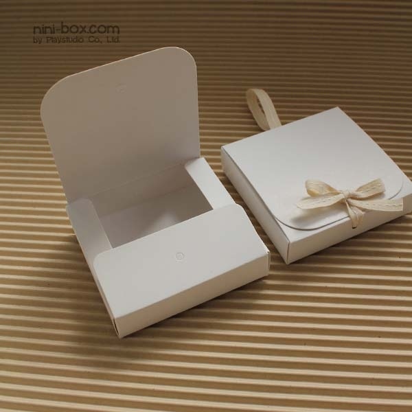 momo series { small premium box } momo series { small premium box }