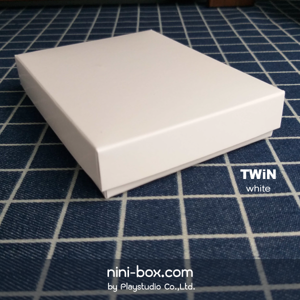 twin white { กล่องฝาครอบ } twin white { กล่องฝาครอบ }